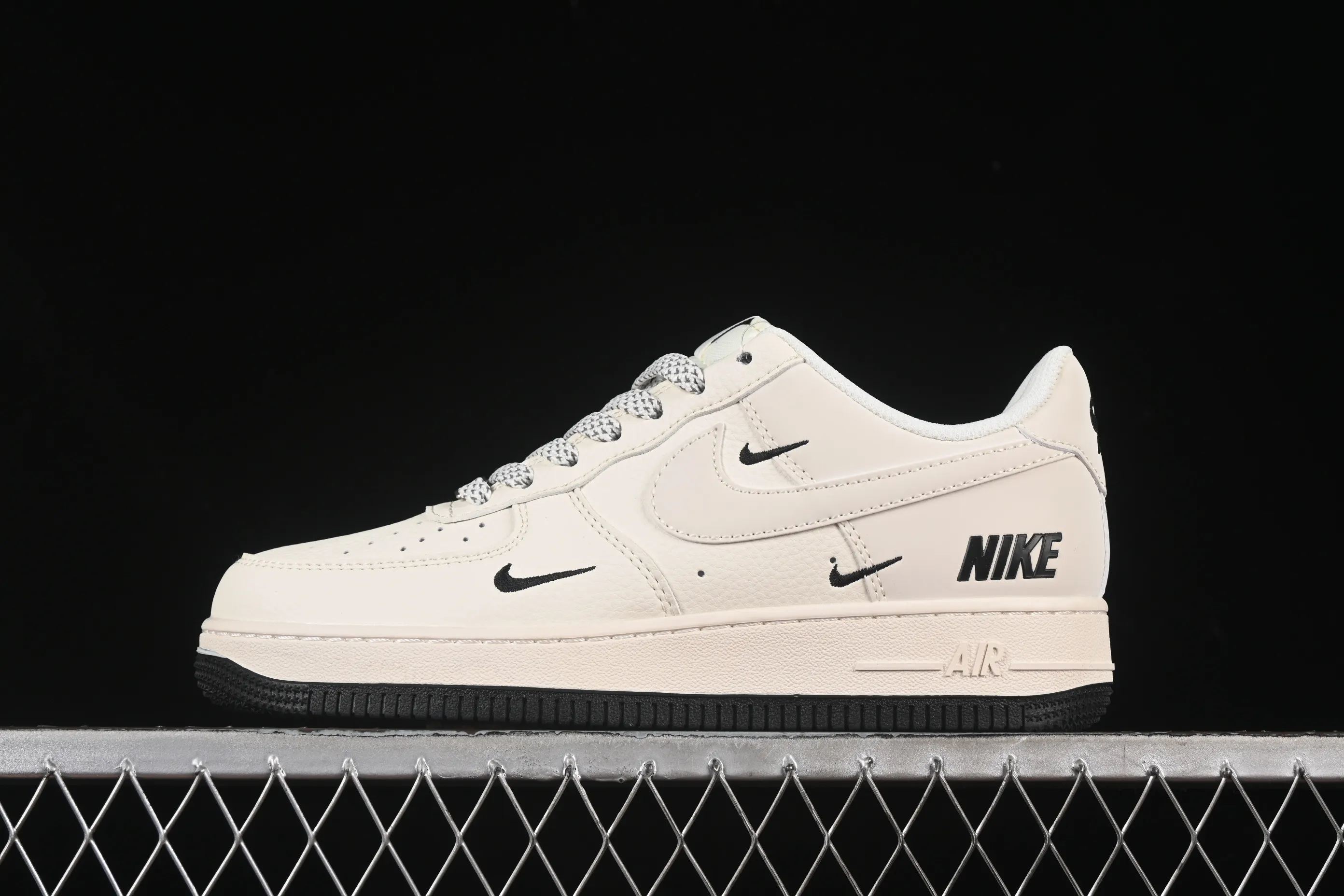 All Categories Nk Air Force 1 Air Force Series Nk Air Force 1 Low Air Force Low Nike Air Force 1'07 Low Nike Joint Black Small Three Swooshes Air Force One Low Casual Shoes XX3168-183